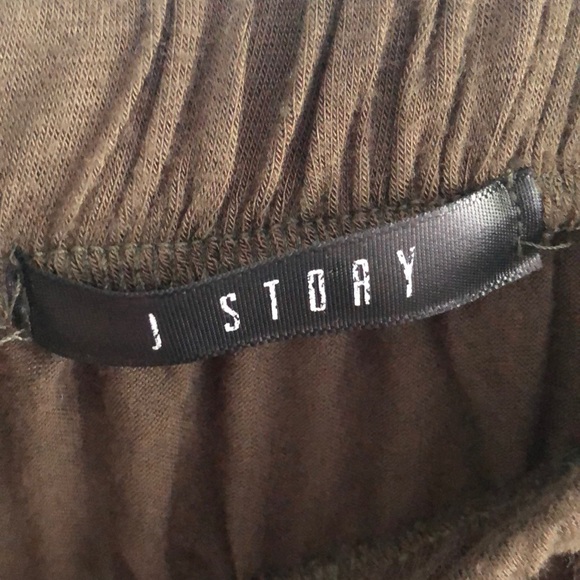 olive / army green off the shoulder top - Picture 3 of 3